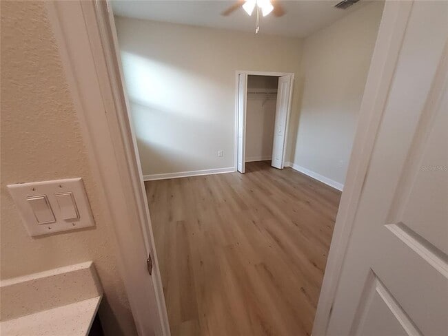 Foto del edificio - 725 Simone Ct