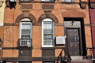 Primary Photo - 825 Bushwick Ave