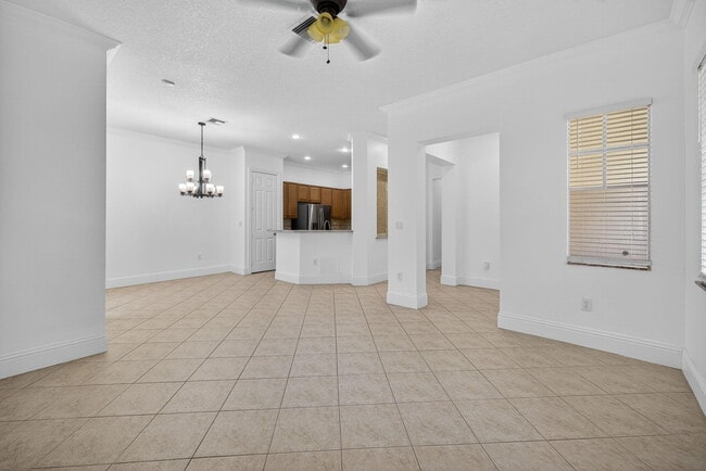 Foto del edificio - 6072 NW 116th Dr