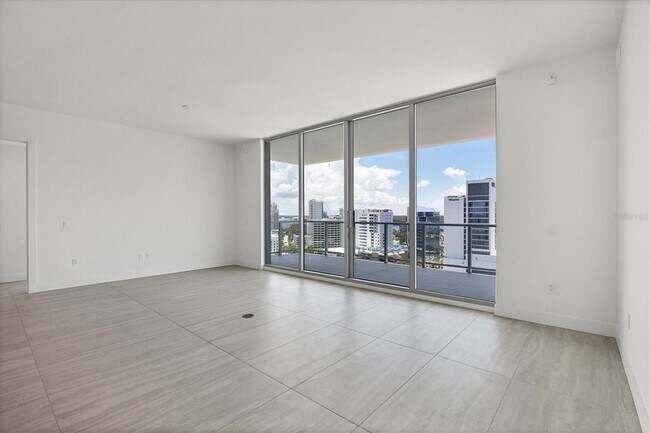 Building Photo - 301 Quay Commons Dr