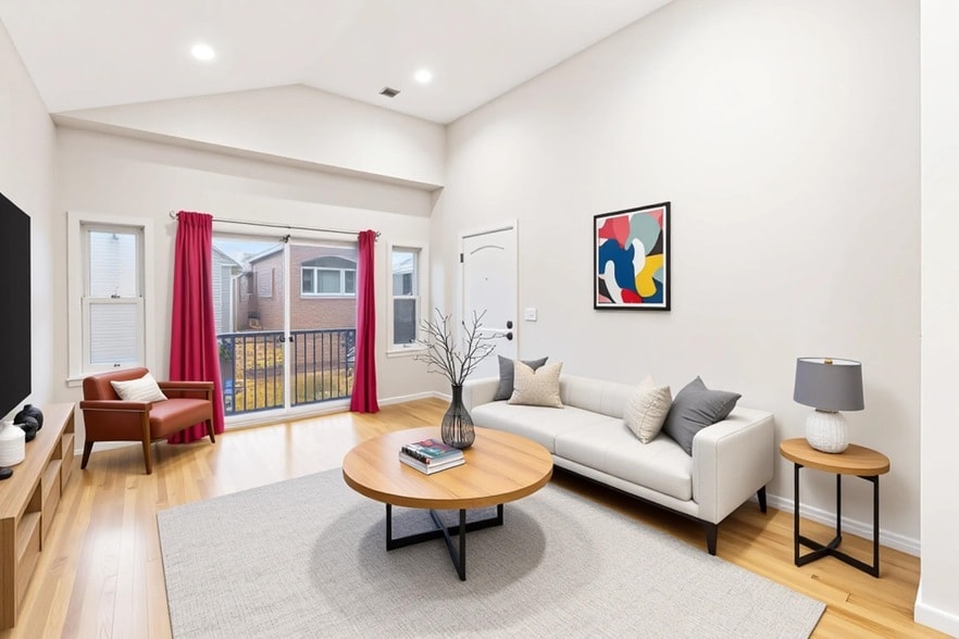 Photo - 43 Manhattan Avenue Unit 2