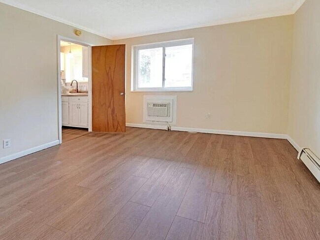 Foto del edificio - 2432 East Ave