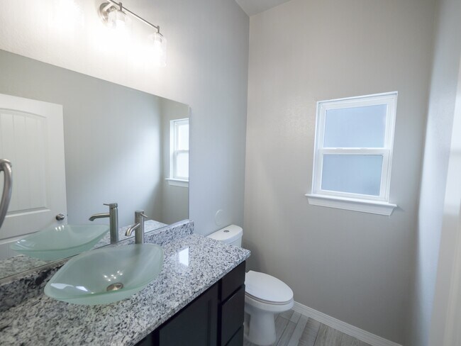 Foto del edificio - 905 Gulf Streams Ave