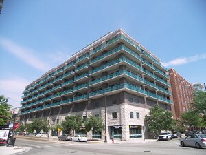 Building Photo - 910 W Madison St