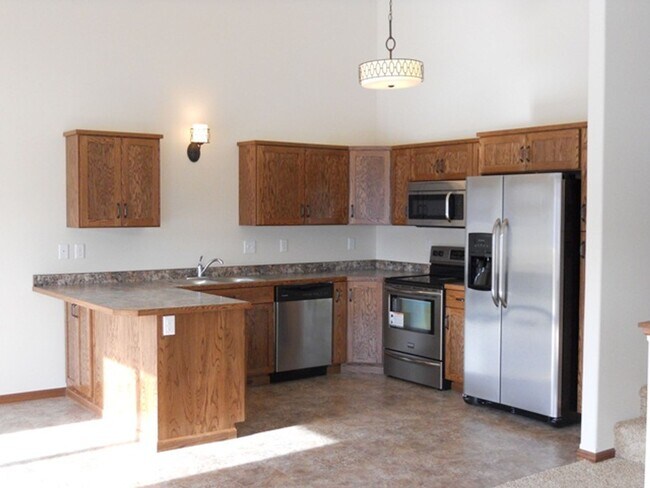 Foto del edificio - 3 Bed 3 Bath Twin Home