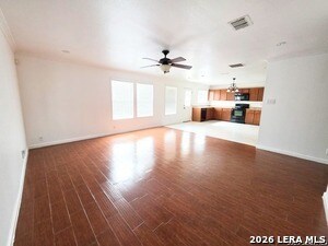 Foto del edificio - 5806 Valparaiso Way