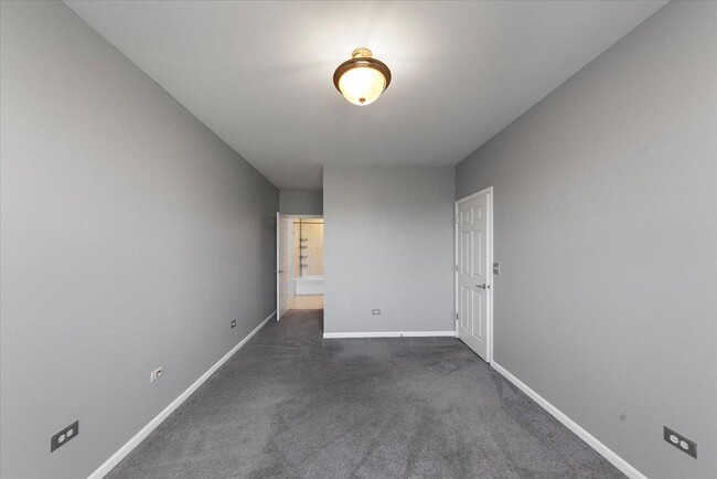 Building Photo - 2 bedroom in Chicago IL 60642