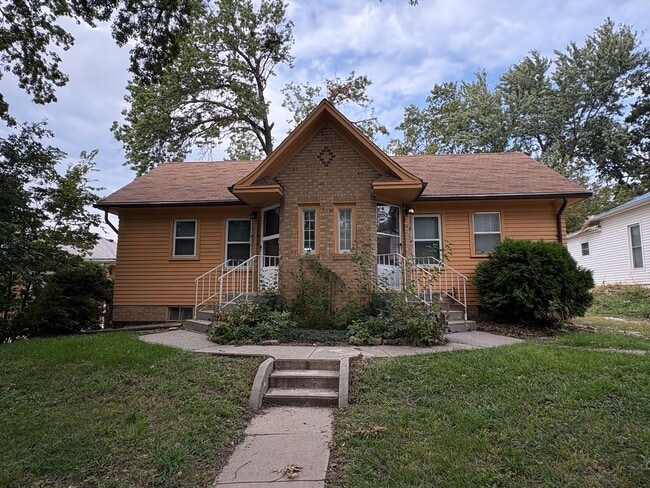 Building Photo - 3120 Q St