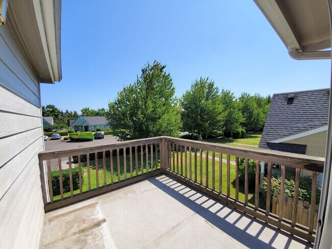 Building Photo - Beautiful Condo in Gilham