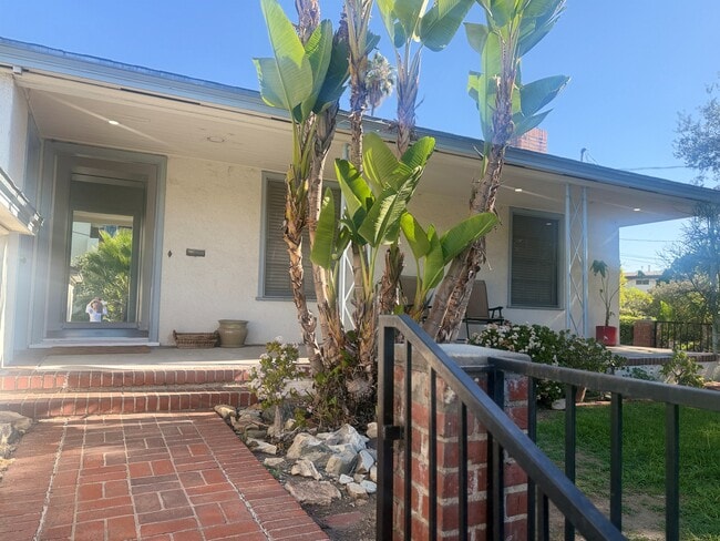 Building Photo - 3643 Monon St