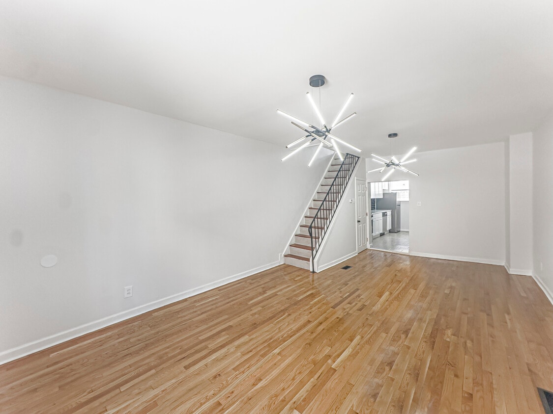 Photo - 1548 S Dover St-