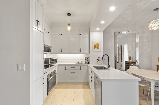 Photo du bâtiment - 438 Richmond St W