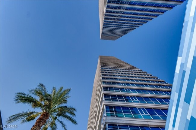 Foto del edificio - 4525 Dean Martin Dr