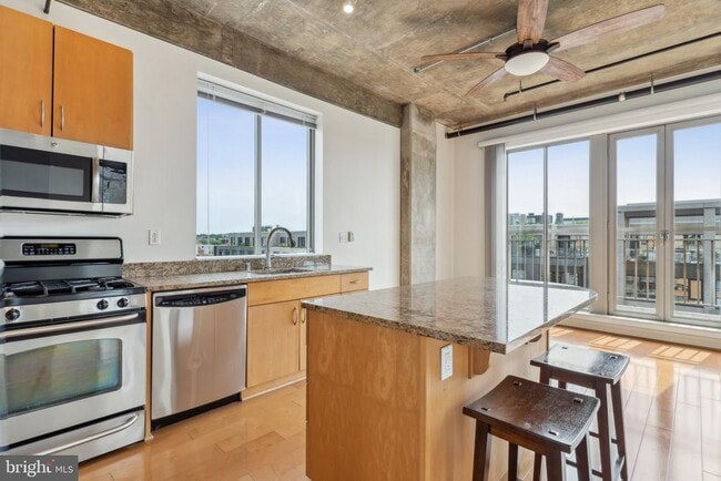 Building Photo - 301 Massachusetts Ave NW