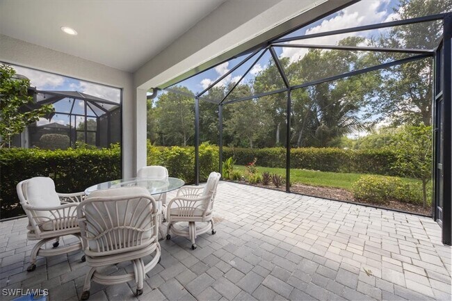 Foto del edificio - 2401 Ariane Dr