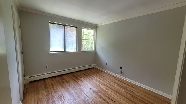 2nd Bedroom - 1726 Farmington Ave