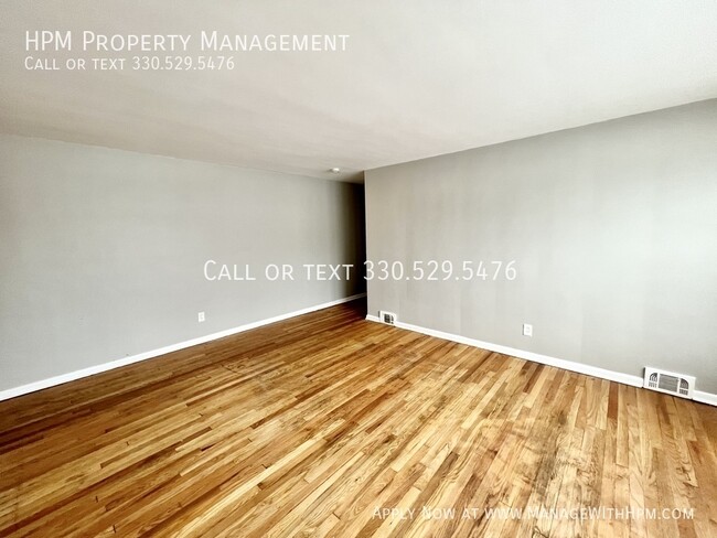 Foto del edificio - Remodeled one-bedroom apartment. First mon...