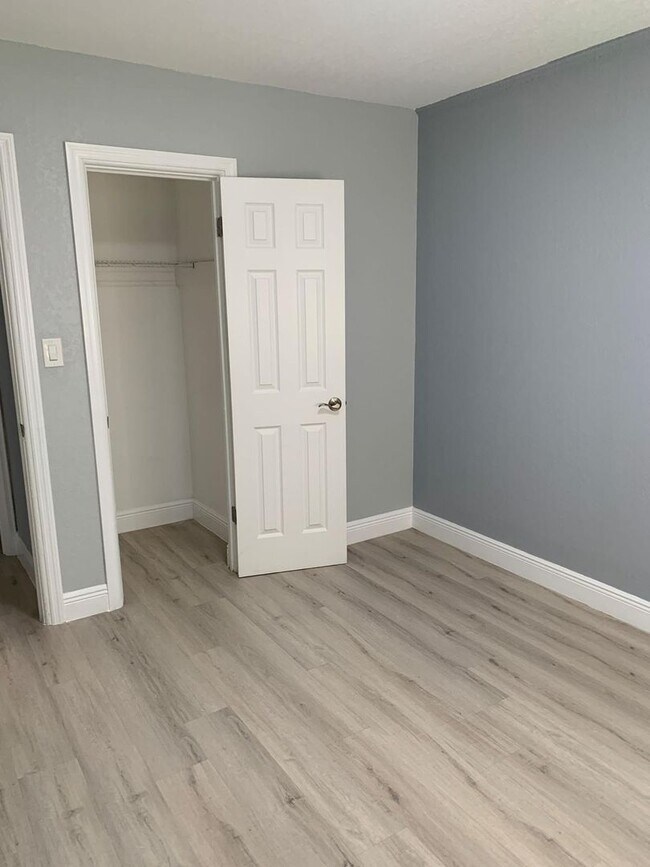 Foto del edificio - 5668 Chipola Cir