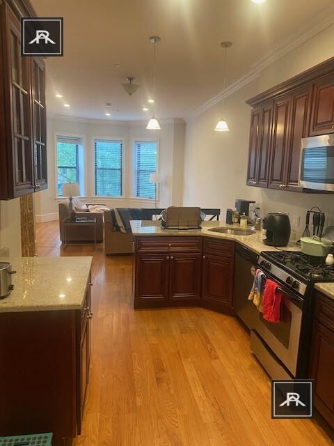 Foto principal - 3 bedroom in Brookline MA 02446