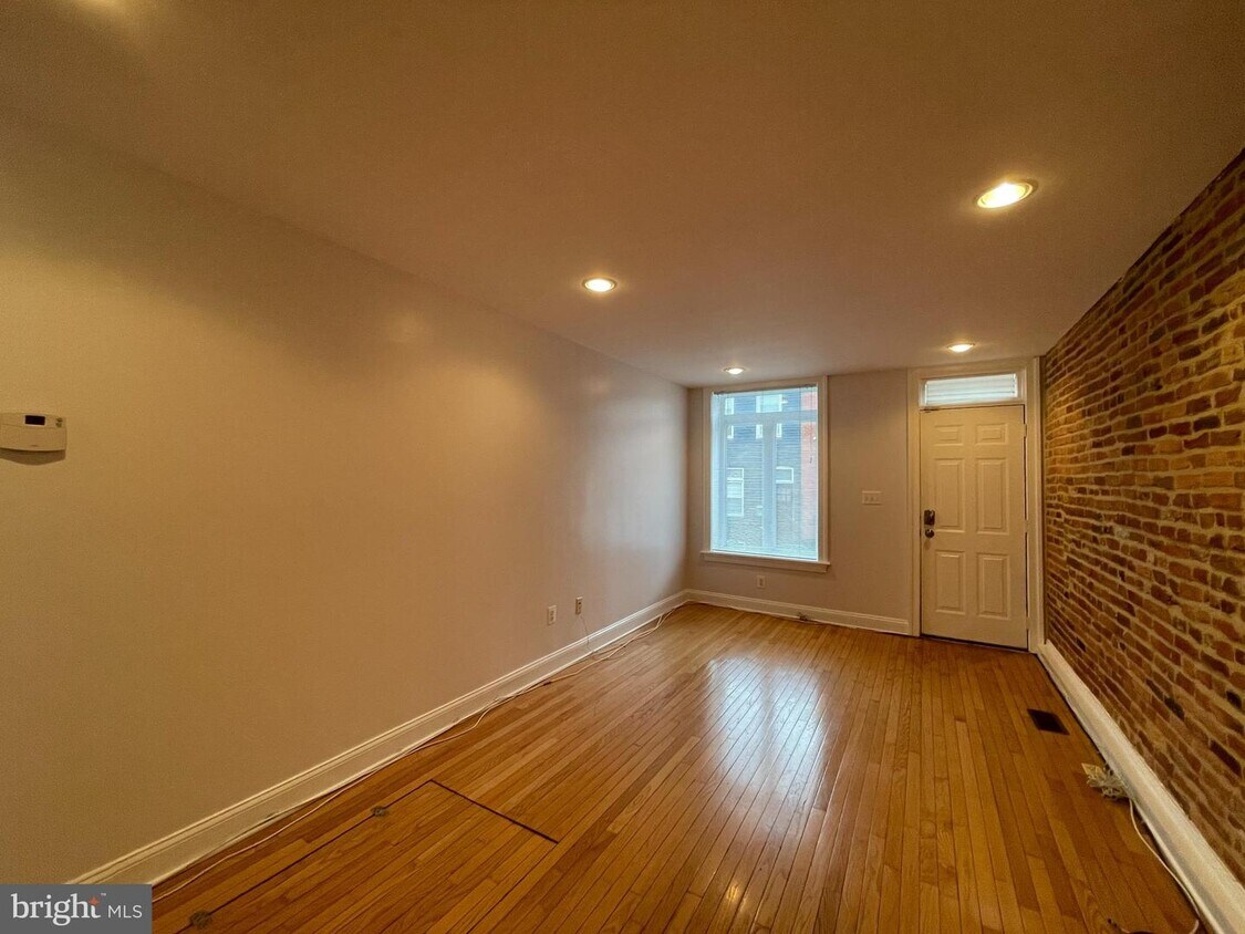 827 S Decker Ave, Baltimore, MD 21224 Townhouse for Rent in Baltimore