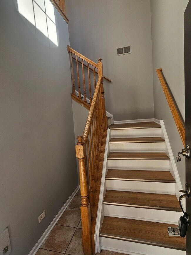 Foto del edificio - 852 Woodewind Dr