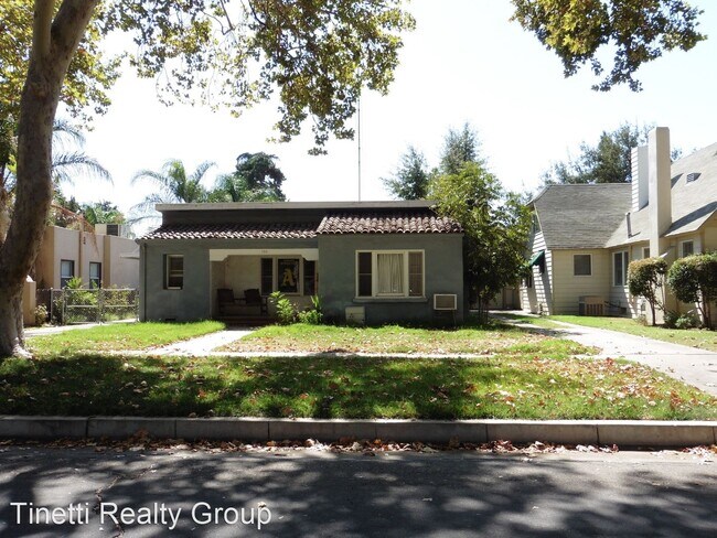 Building Photo - 2 br, 1 bath House - 720 W. 26th St.