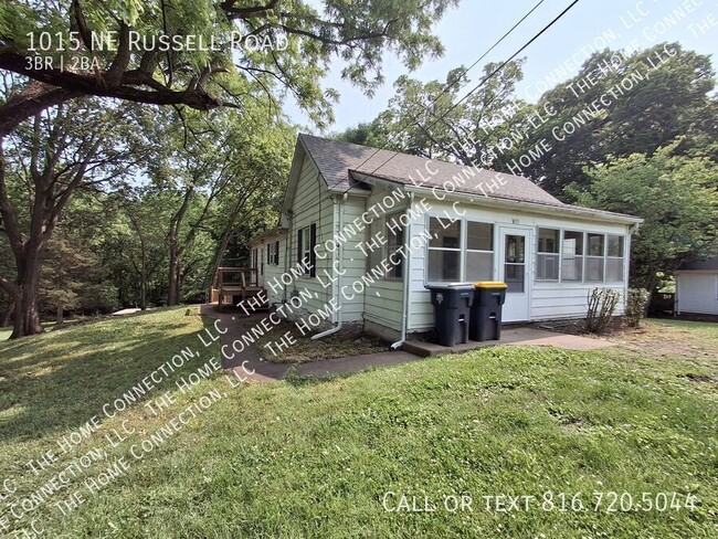 Building Photo - 1015 NE Russell Rd.
