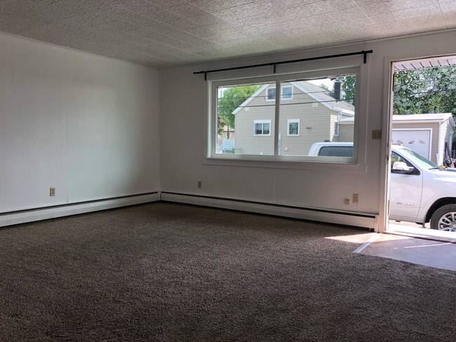 Building Photo - 1500 Denali Way