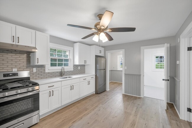 Kitchen - 102 Wawayanda Ave