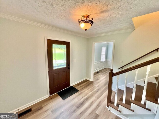 Foto del edificio - 93 Radford Cir SW