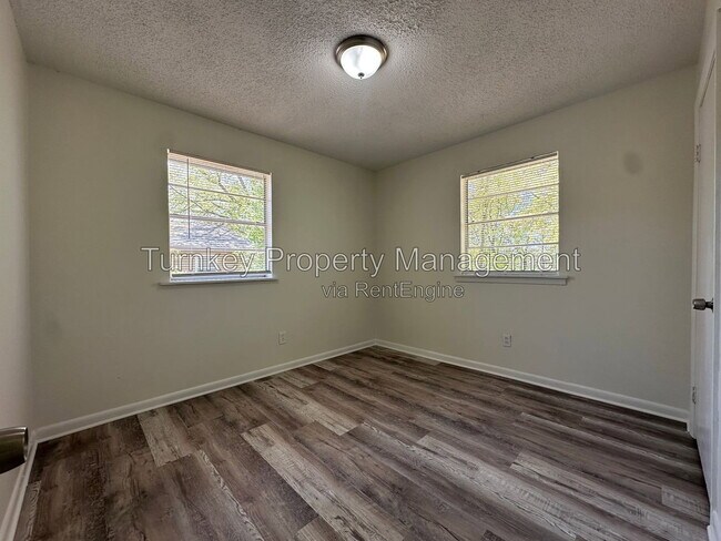 Building Photo - 4112 Elam St