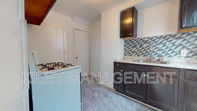 Foto del edificio - 8956 Rutherford St