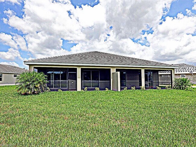 Foto del edificio - 4320 Lemongrass Dr