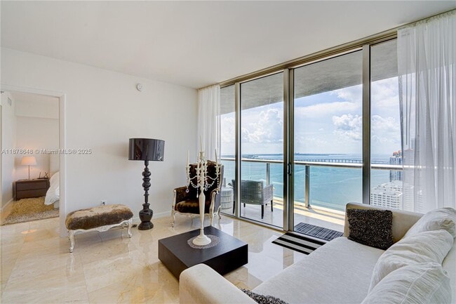 Building Photo - 495 Brickell Ave