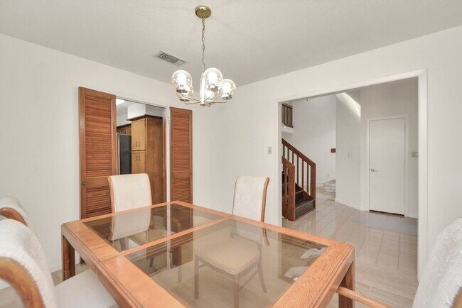 Building Photo - 4743 Sabrina Dr