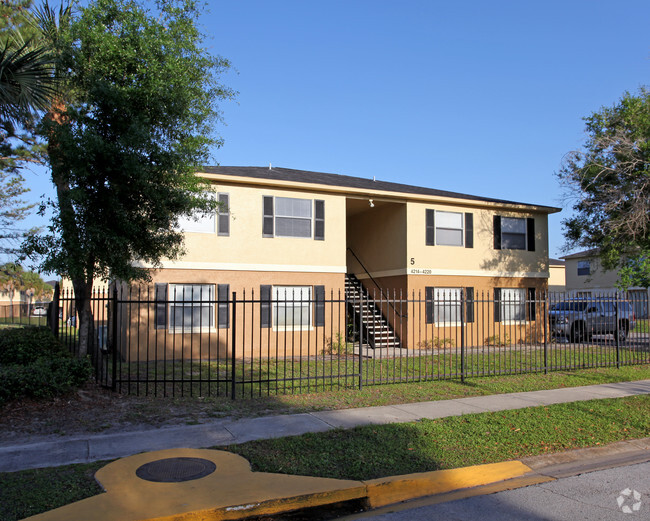 Building Photo - Dunwoodie Place Apartments