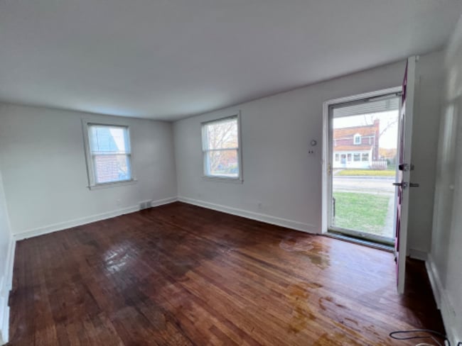 Building Photo - 3405 Brunswick Ave