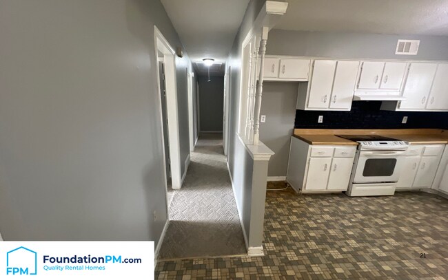 Building Photo - 3862 Robin Hill Dr