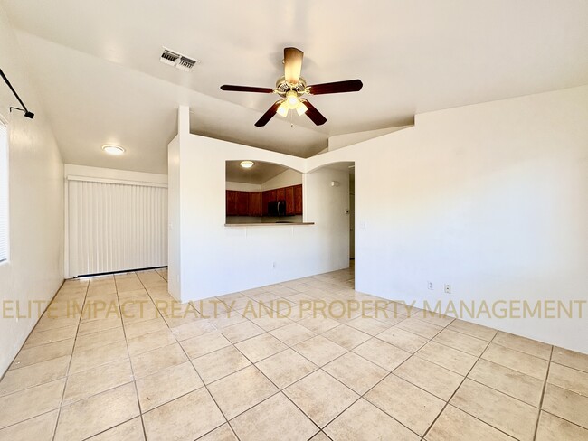 Building Photo - 3422 N Fontana Ave