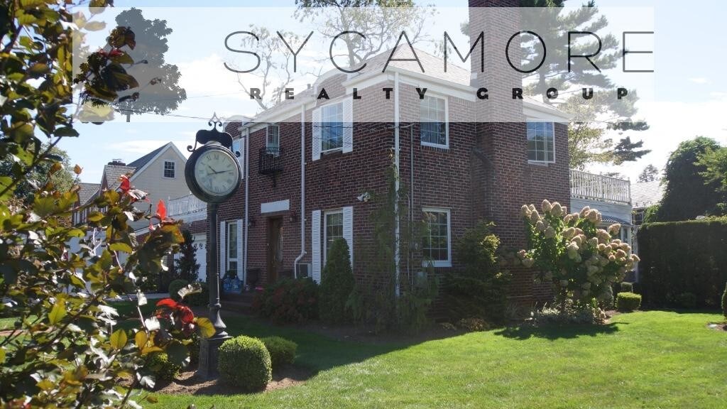 Beautiful house with lots of outdoor space House for Rent in Malverne