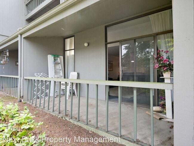 Foto del edificio - 1 br, 1 bath House - 13838 NE 60 St #163