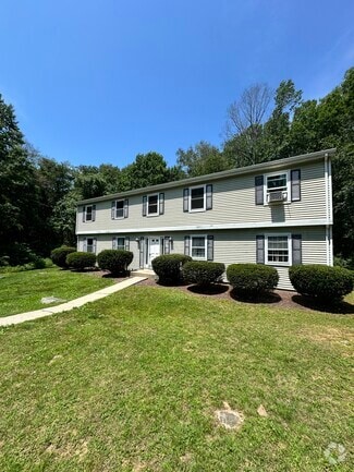Building Photo - 70 Pond Meadow Rd