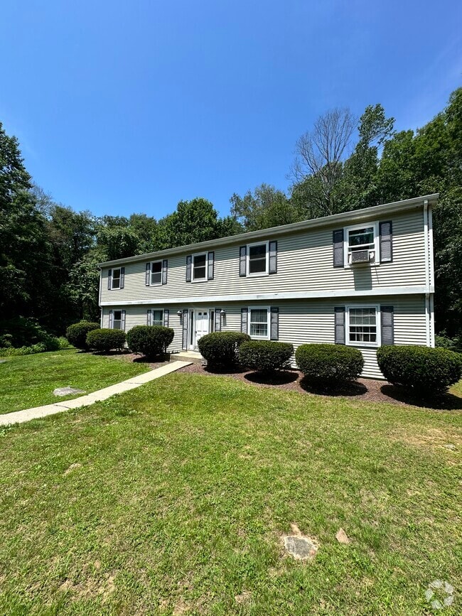 Building Photo - 70 Pond Meadow Rd