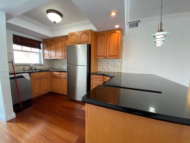 Building Photo - 54 Isle of Venice Dr
