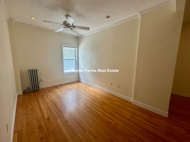 Building Photo - 1576 Cambridge St