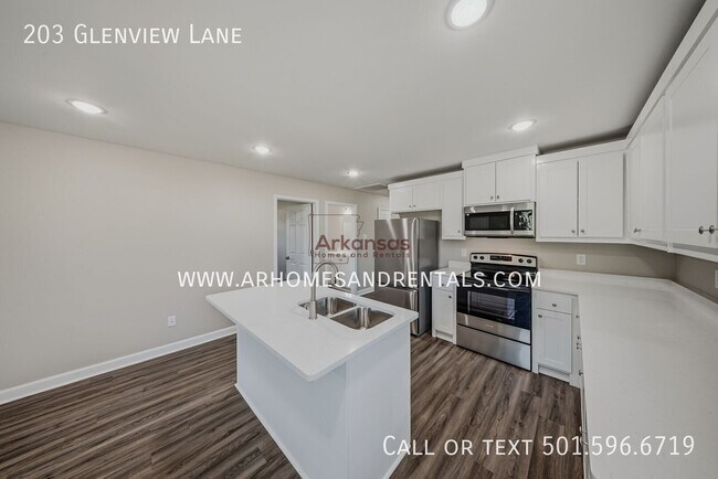 Foto del edificio - 203 Glenview Ln