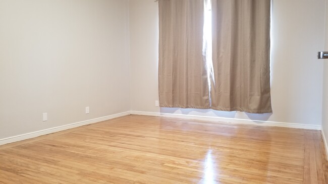 Building Photo - 89 Forest Grove Dr