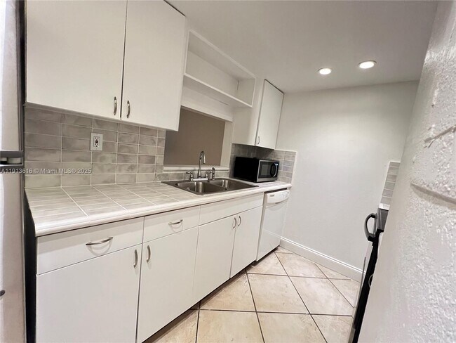 Foto del edificio - 6315 SW 138th Ct