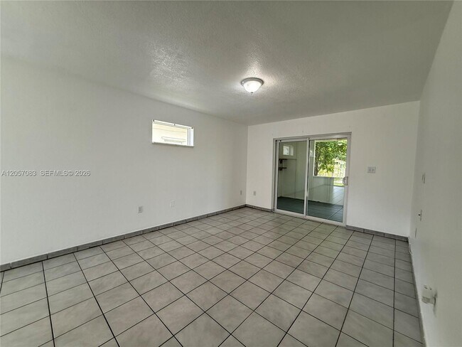 Foto del edificio - 7550 NW 2nd Terrace