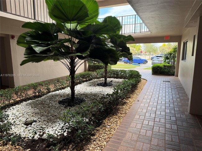 Building Photo - 8650 SW 133rd Avenue Rd